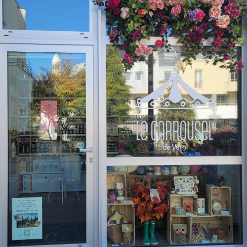 A-propos-Boutique-Halloween-Le-Carrousel-de-Vern
