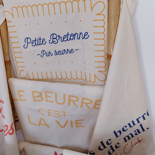 Visuel-Arts-de-vivre-Torchons-Bretons-Marque-Breizh-Club-Le-Carrousel-de-Vern